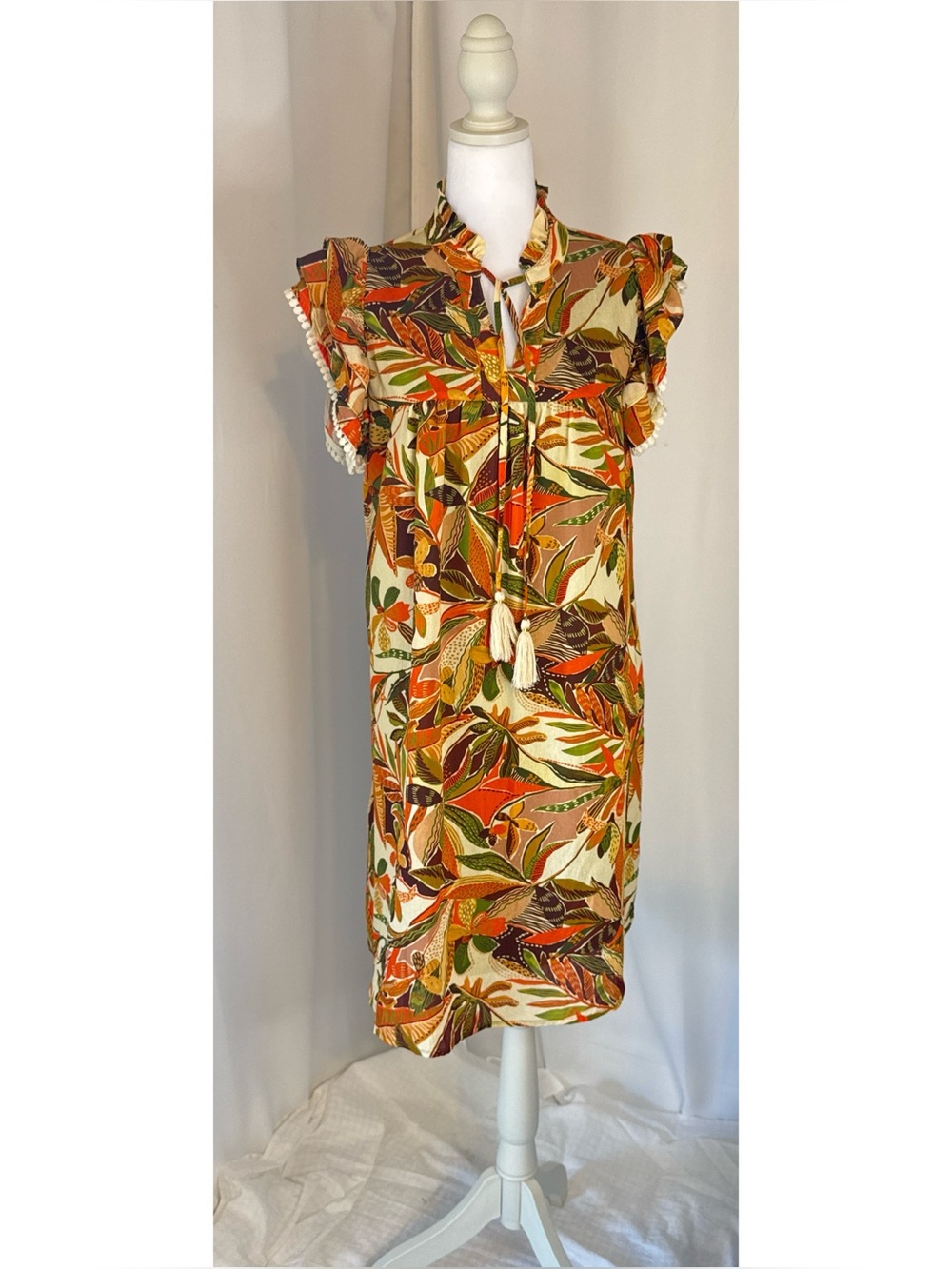 THML Medium Tropical Floral Ruffle Sleeve Shift Dress